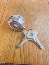 Classic Renault Boot LOCK x2 Keys with the number 2934D on the keys nos