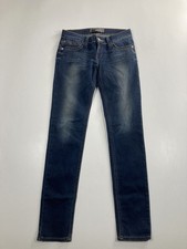 LEVI’S SLIGHT CURVE SKINNY