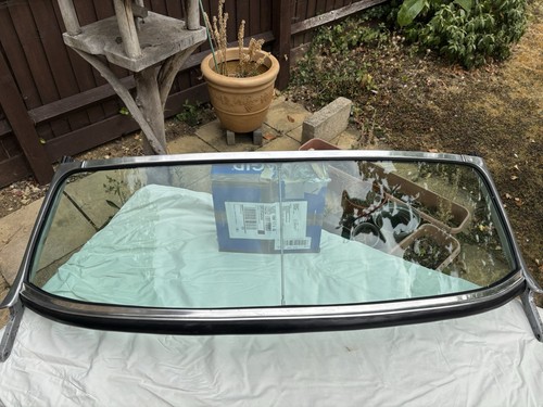 Mgb roadster triplex tinted - mgb,