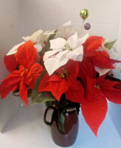 Red white flocked - &,