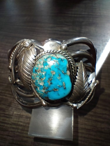 Vtg navajo sand cast - 6.5",
