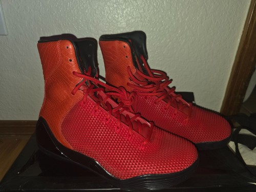 Size never worn nike kobe - 8,