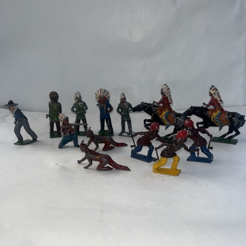Vintage metal toy soldiers - vintage,