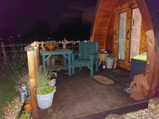 Puki pod log cabin used