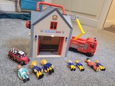 Fireman Sam Fire Station, Engine And  7 Figures Small Size.