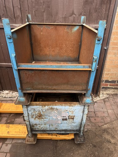 Metal cages stillages - metal, cages/stillages