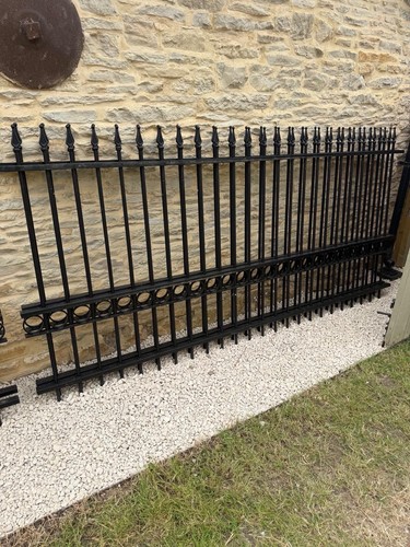Brand new black railings - black,