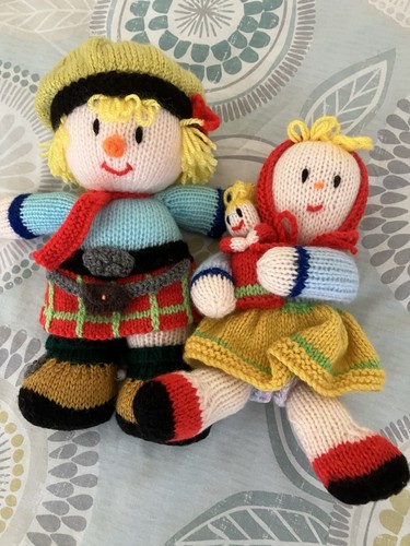 Handknitted macscarecrow - handknitted,