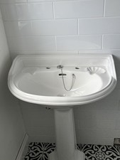 Heritage Bathroom Sink And Pedestal