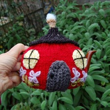 hand knitted or crochet tea cosy to fit a small one cup teapot - various designs