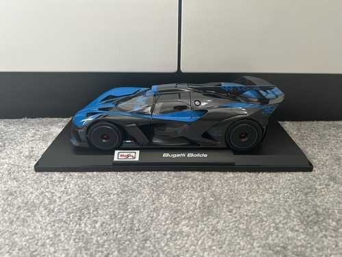 Maisto 18 scale diecast - scale,