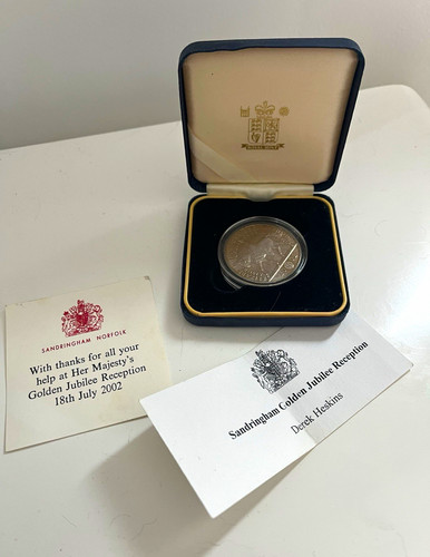 Royal mint 2002 queen - mint,