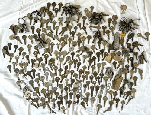 Vintage antique key lot huge - vintage,