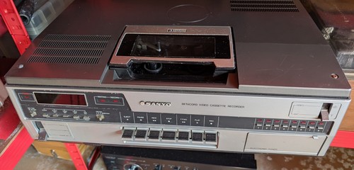 Vintage sanyo vtc 9300pn - vintage,