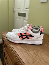 ASICS Gel Saga Size 8