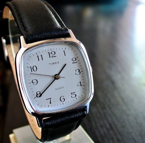 Vintage timex cell - m, date