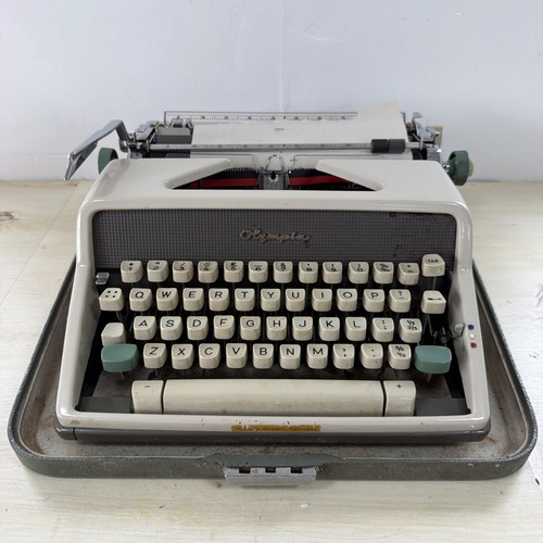 Olympia deluxe sm7 typewriter - deluxe,