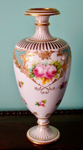 Royal doulton vase signed - doulton, e