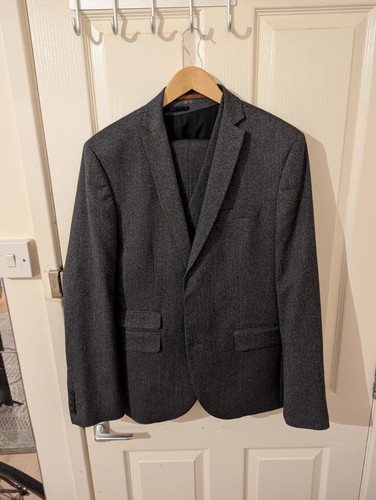 Three piece grey next suit - piece,