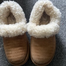 Genuine UGG Slippers Size 3 /36 Ladies Girls