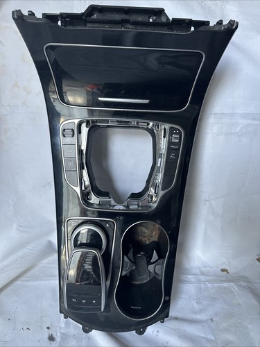 Mercedes class w205 centre - mercedes, c