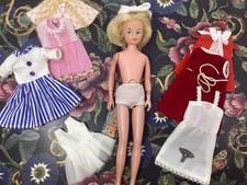 Tressy pale blondeSister Toots