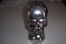 TERMINATOR 2  Judgement Day T-800 SKULL BUST LED Statue Eyes Model Statue