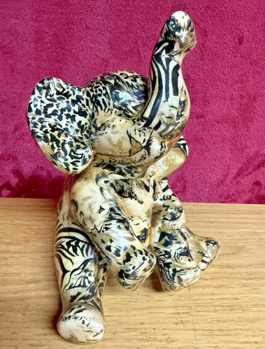 Elephant ornament sitting - ornament,