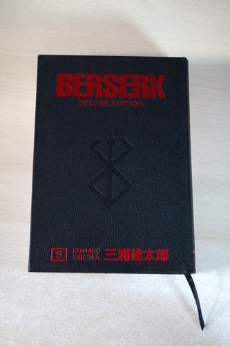 Berserk volume deluxe - berserk,
