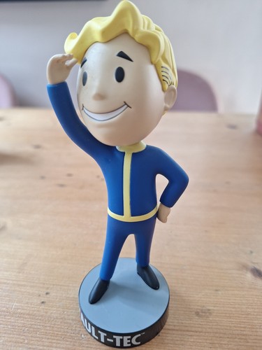 Fallout vault boy - 76,
