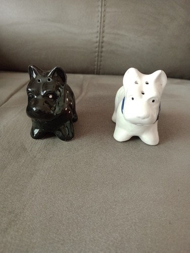 Black and white scottie - black,