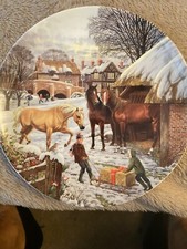 decorative wall plates set,  Wedgewood Christmas Companions