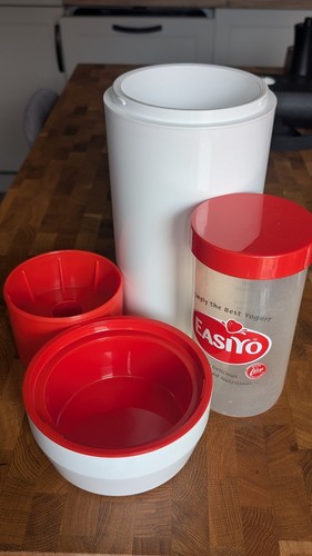 Easiyo black yogurt maker set - black,