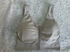 TU front fastening sports