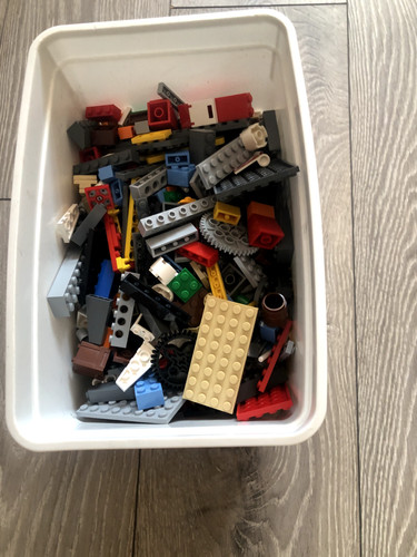 Box assorted lego pieces - box,