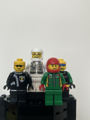 Various lego minfigures small - various,