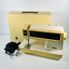 Singer Futura  2010 Sewing Machine + Case, Tested Working Vintage