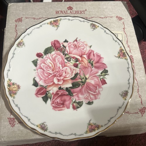Royal albert the queen - royal,