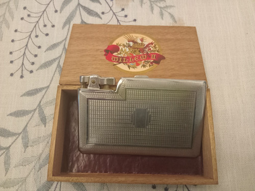 Vintage tiki deluxe lighter - deluxe,