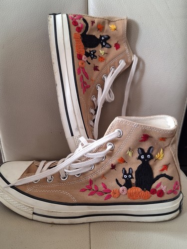Chuck taylor hand embroided - chuck,