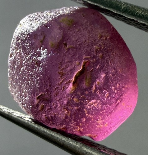 Natural garnet - 3.7, ct