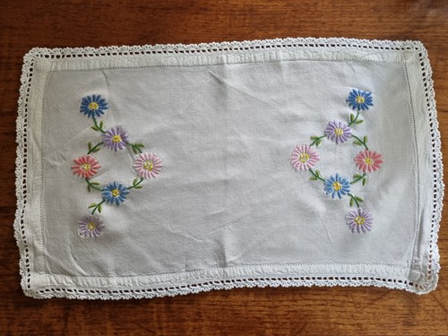 Vintage floral embroidered - vintage,