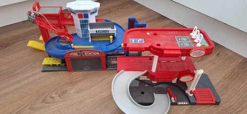 Plastic fire station and - plastic,