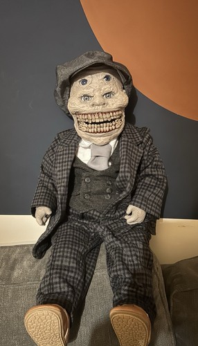 Ooak extra large sneaky - 24”,