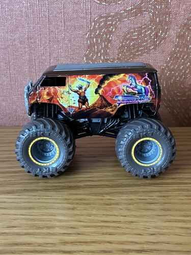 Hot wheels monster jam thunder - wheels,