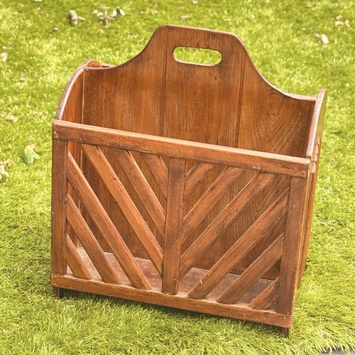 Vintage wooden magazine rack - wooden,