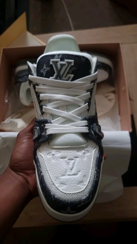 Trainers size 10 - lv,