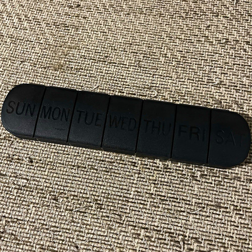 Black weekly day pill - weekly, 7-day