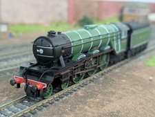 Hornby R2103 OO Gauge LNER A3 Class 2505 Cameronian