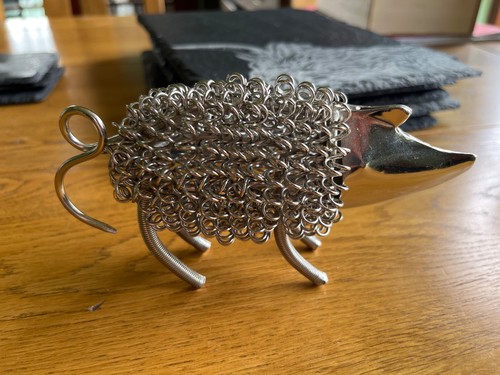 Wiggle piglet wire ornament - wiggle,